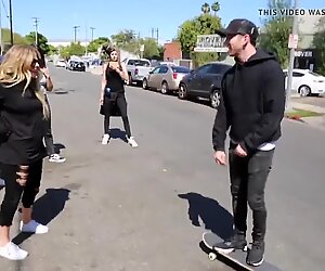Avril Lavigne skateboarding