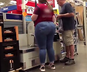 BBW Super Pawg Clerk Show Off Her Big Ass